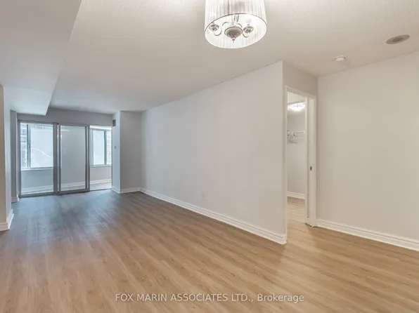 33 University Ave, Toronto, ON