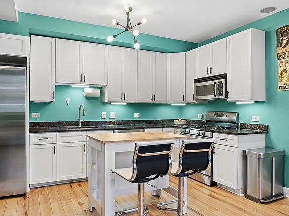 4th image of 1215 W Norwood St #1
