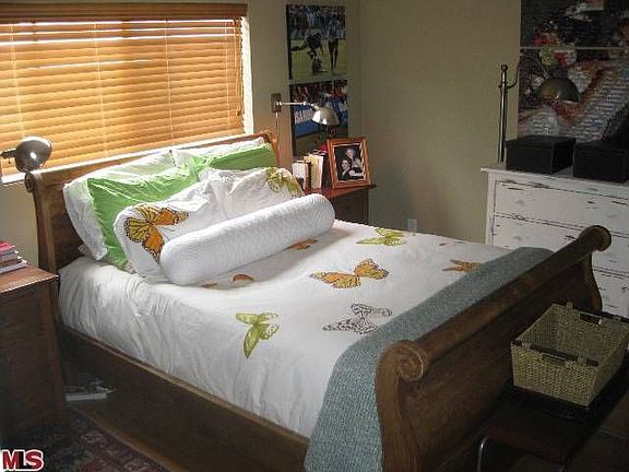 5th image of 1535 Granville Ave APT 103