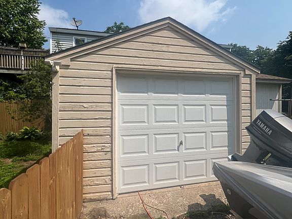 2nd image of 723 24th Ave NE