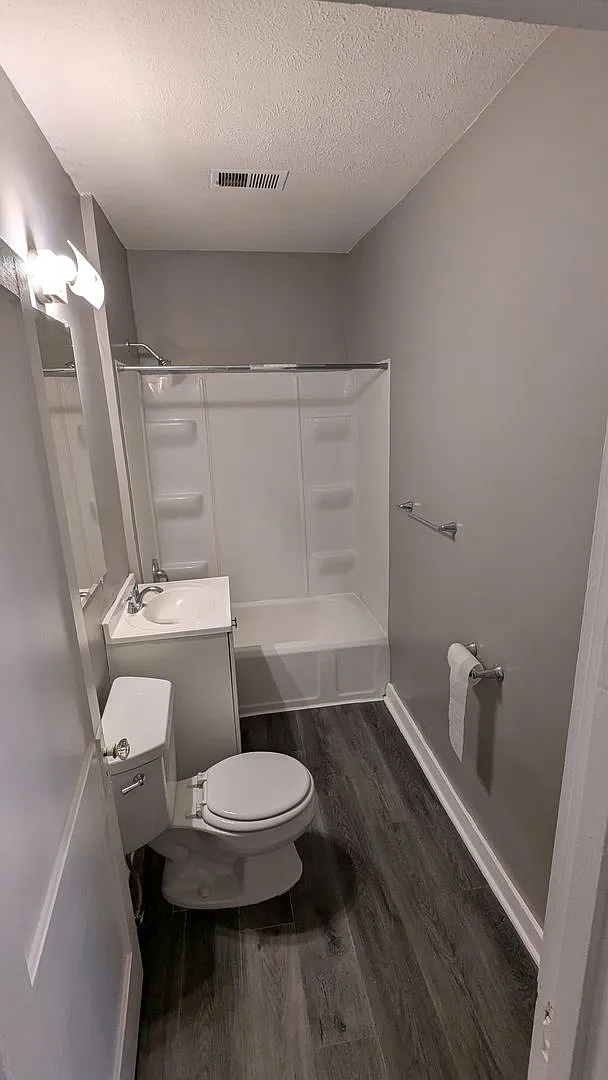 6500 Havelock — Photo 3