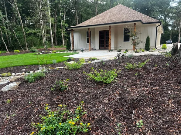 112 E Watson St, Oxford, GA 30054