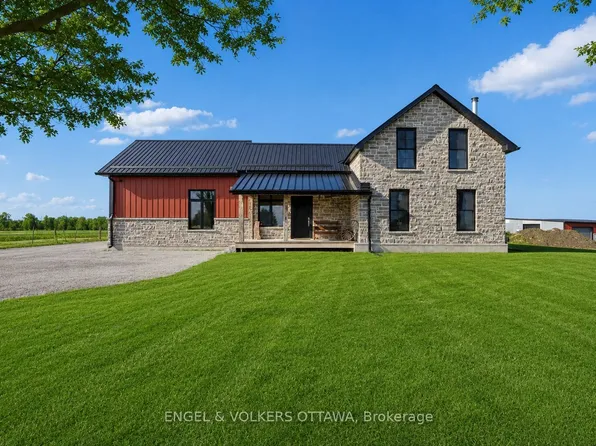 12099 County Road 38 Rd, North Dundas, ON K0C 2K0
