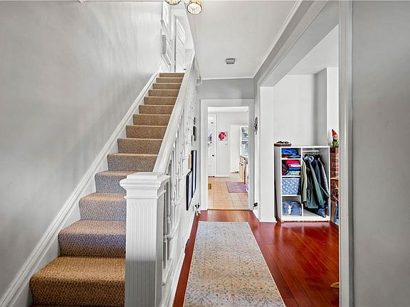 4th image of 748 Cochran St
