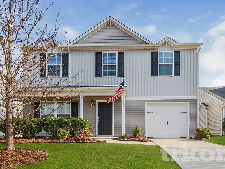 1524 Hamilton Hills Dr — Photo 1