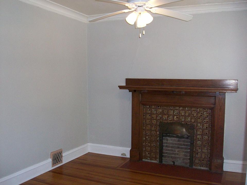 1st image of 1104 Josephine St