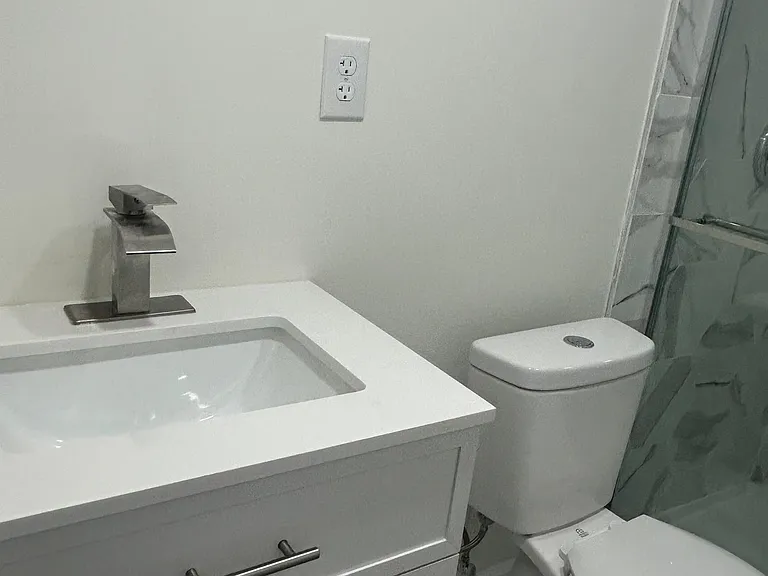 406 Elm St NW #2 — Photo 16