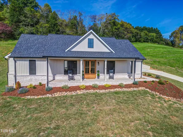 77 Sunset Rd, Johnson City, TN 37615