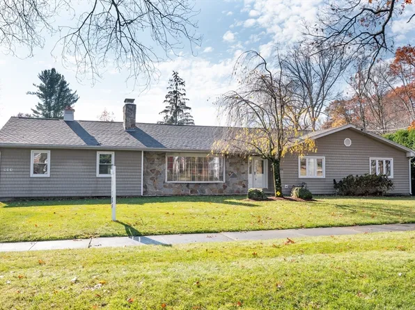 911 Williams St, Longmeadow, MA 01106