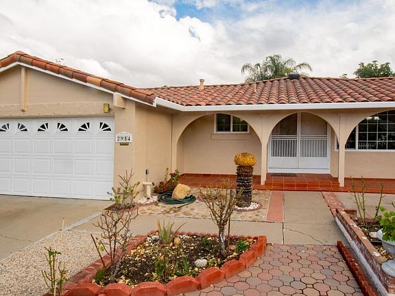 3rd image of 2954 Rossmore Ln
