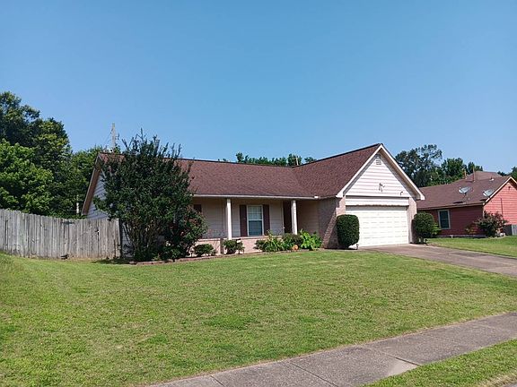 3rd image of 4477 Bishop Hills Dr