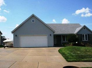 441 Ridgefield Pass, Hartford, WI 53027