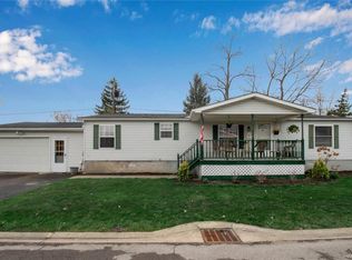 1425 Village Park Dr, Alden, NY 14004