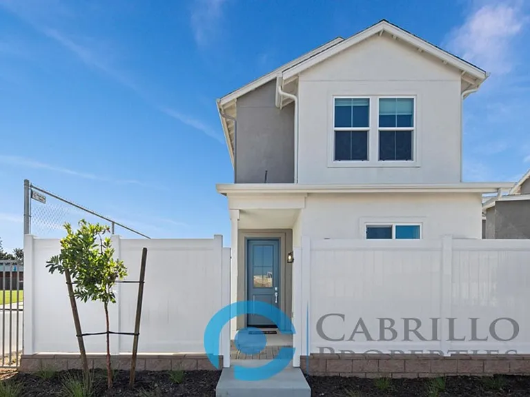 1675 Neptune Ave — Photo 108