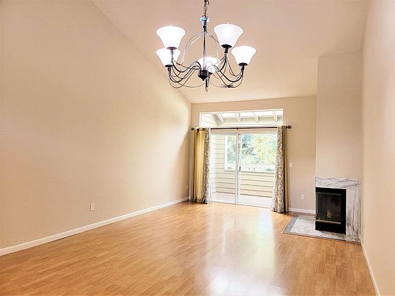 5th image of 1615 Parkview Green Cir