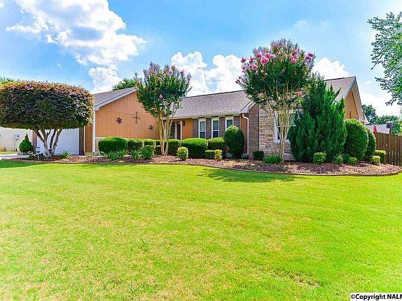 5th image of 13022 Camelot Dr SE