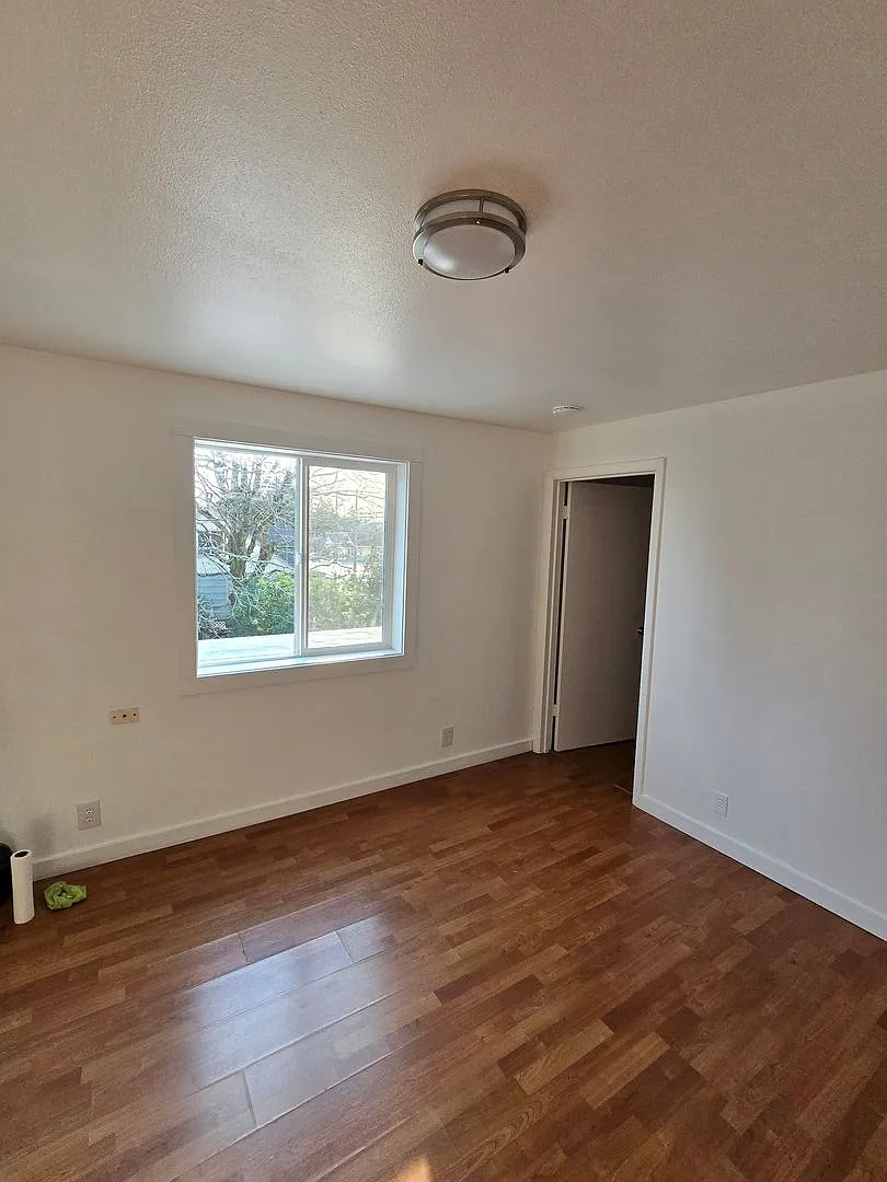 2439 Sherman — Photo 3