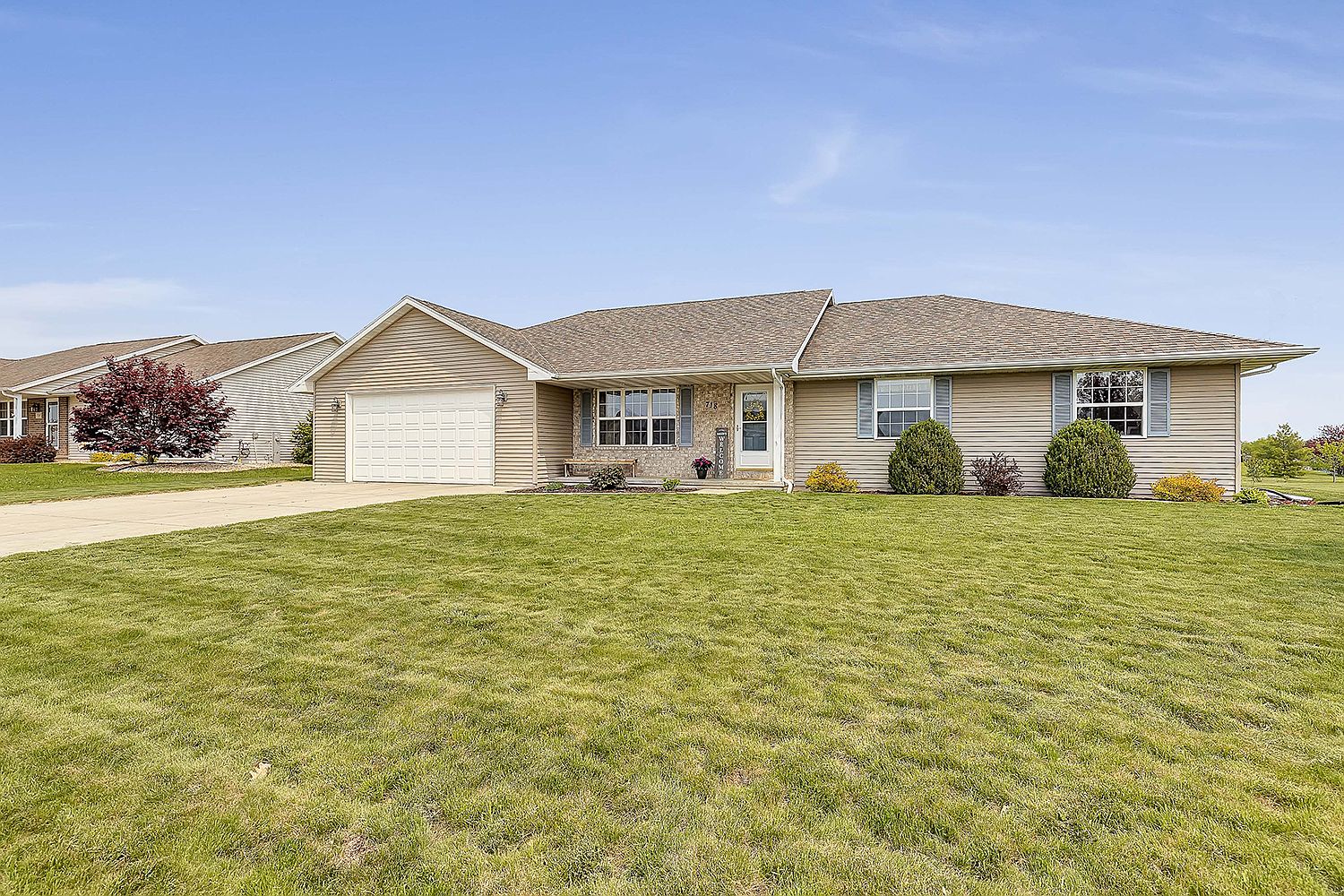 718 Lowell Rd, Luxemburg, WI 54217 Zillow