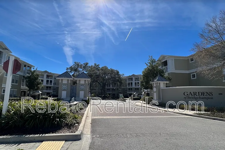 8290 Gate Pkwy W #102 — Photo 2