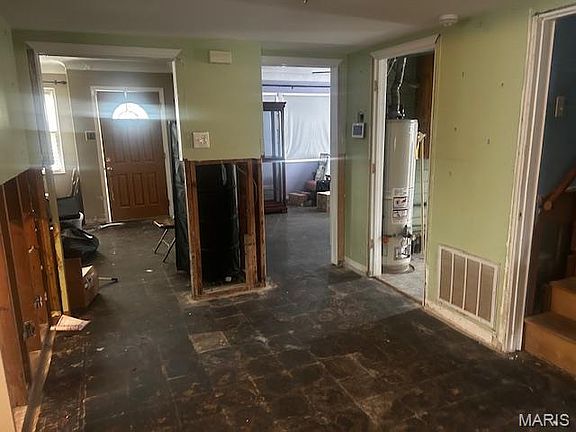 4th image of 1219 Waldron Ave