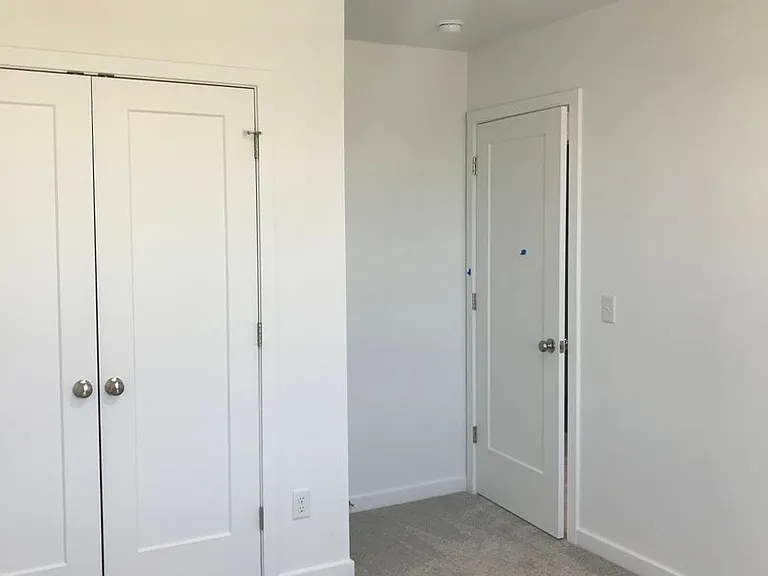 1062 W Holly St — Photo 17