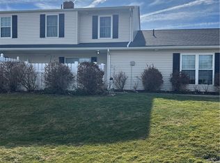 6857 Beacon Dr #63-B, Mentor, OH 44060