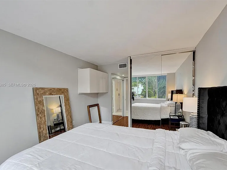 1430 Sheridan St #1G — Photo 32