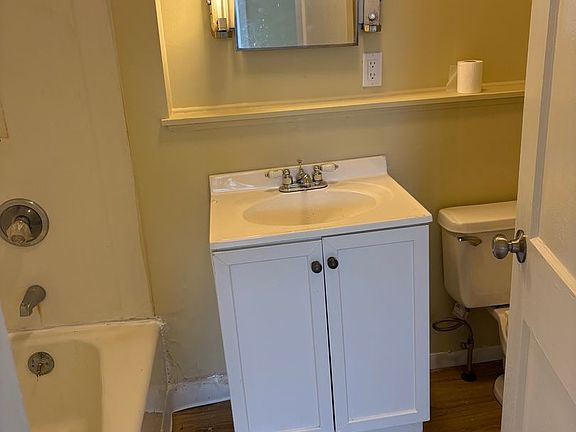 2nd image of 25-27 Tilley St #25A