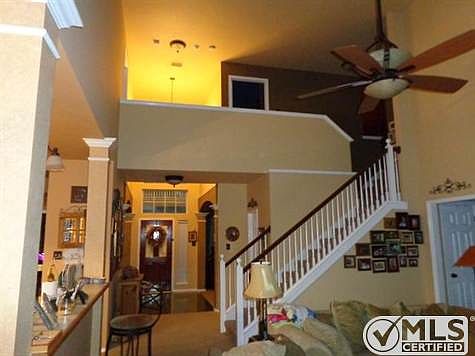 4th image of 928 Creekbend Dr