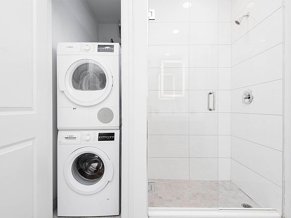 4th image of 204 N 16th St #142