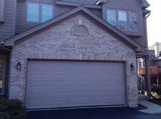 538 Silver Aspen Cir, Crystal Lake, IL 60014
