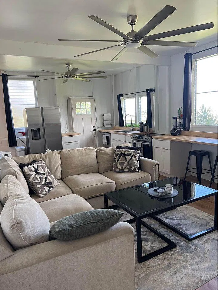 1748 Skyline Dr — Photo 1