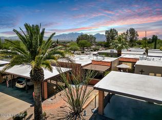 365 W Calle De La Amistad, Green Valley, AZ 85614