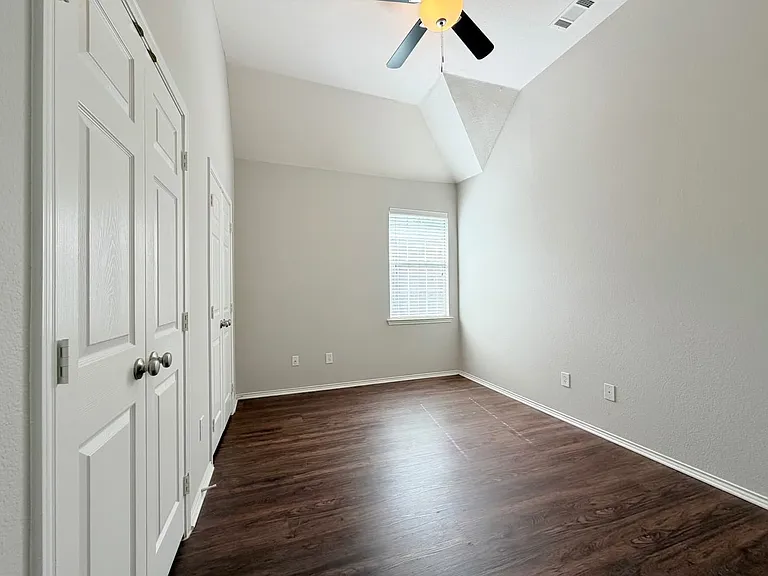 2408 Kittyhawk Dr — Photo 9