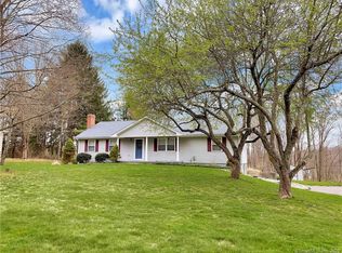 25 Carriage Dr, Durham, CT 06422