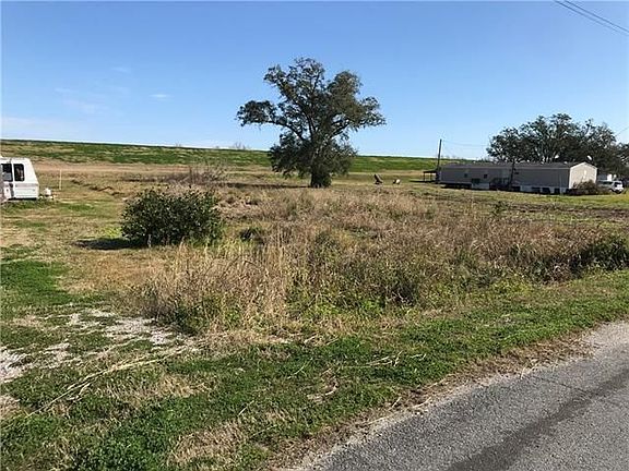 2nd image of 34783 Highway 11