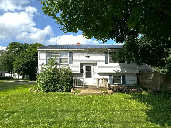 82 Washington Street, Calais, ME 04619