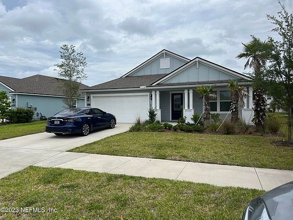 3rd image of 574 Northside Dr S