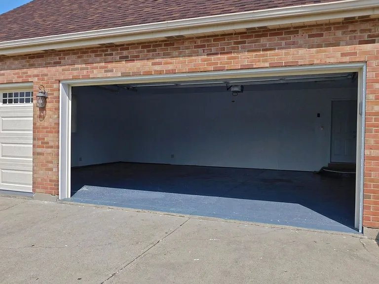 7608 Kyles Station Rd — Photo 8