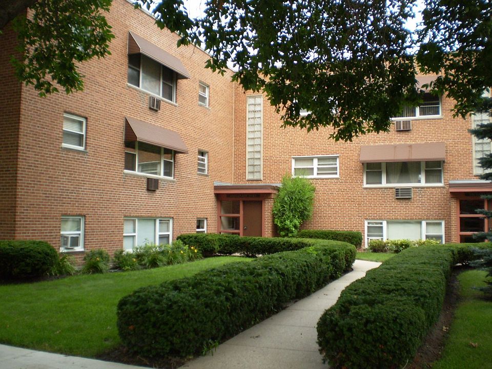 1st image of 6281 N Cicero Ave #8