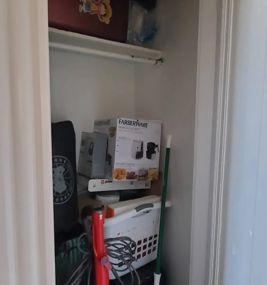 Studio, 400 sqft, $2,300 — Photo 3