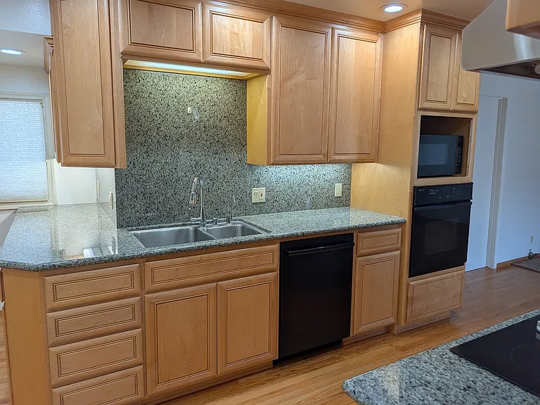 10470 Pineville Ave — Photo 4