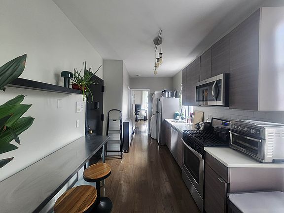 2nd image of 1198 Putman Ave #3L