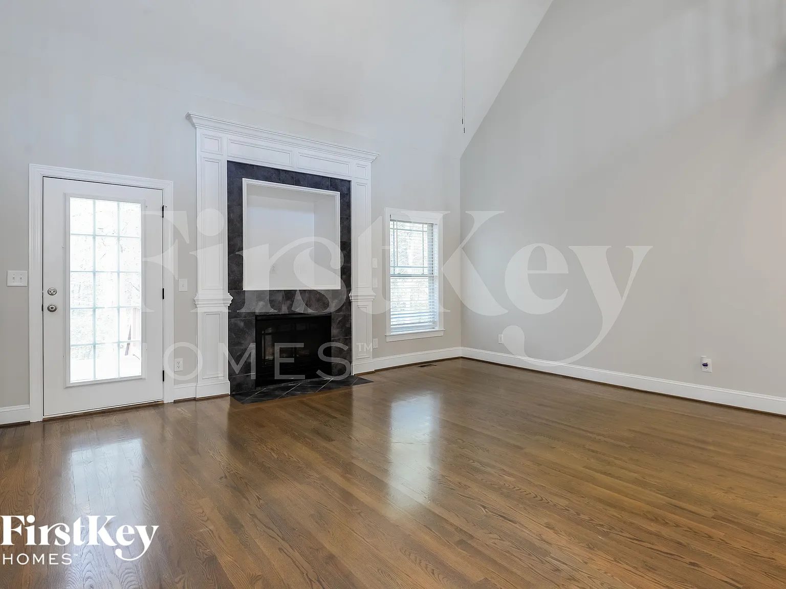 4 bed, 3.5 bath, 3667 sqft, $3,410 — Photo 2