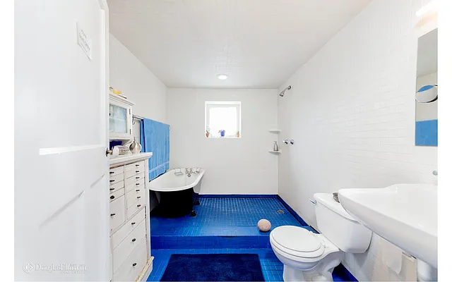 Rented by Douglas Elliman | media 3