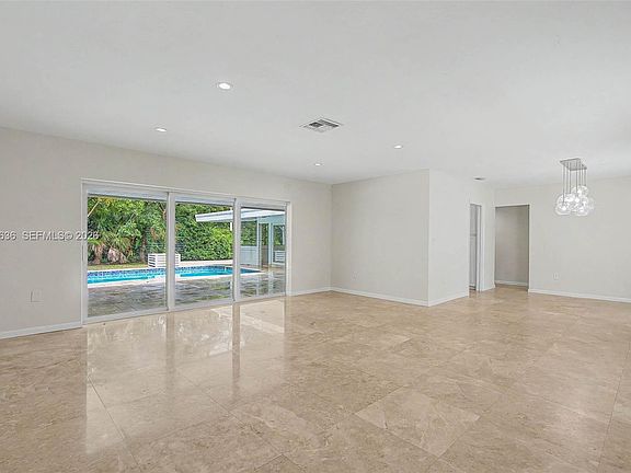 3rd image of 15540 SW 82nd Ct