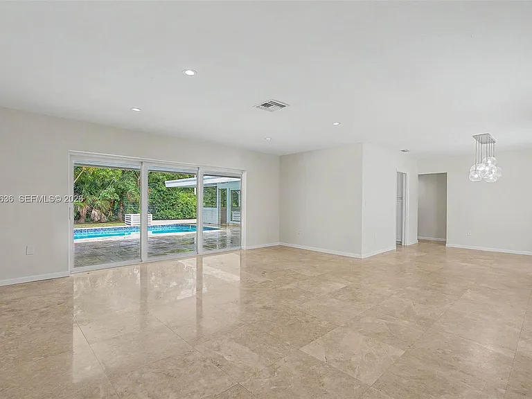 15540 SW 82nd Ct — Photo 3