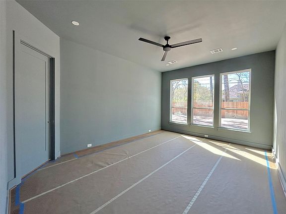 5th image of 9839 Warwana Rd