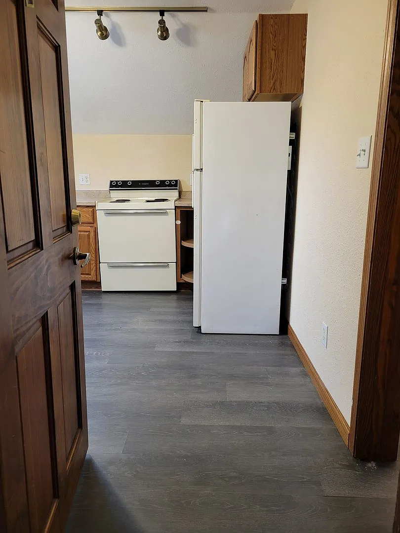 114 S 4th St — Photo 2