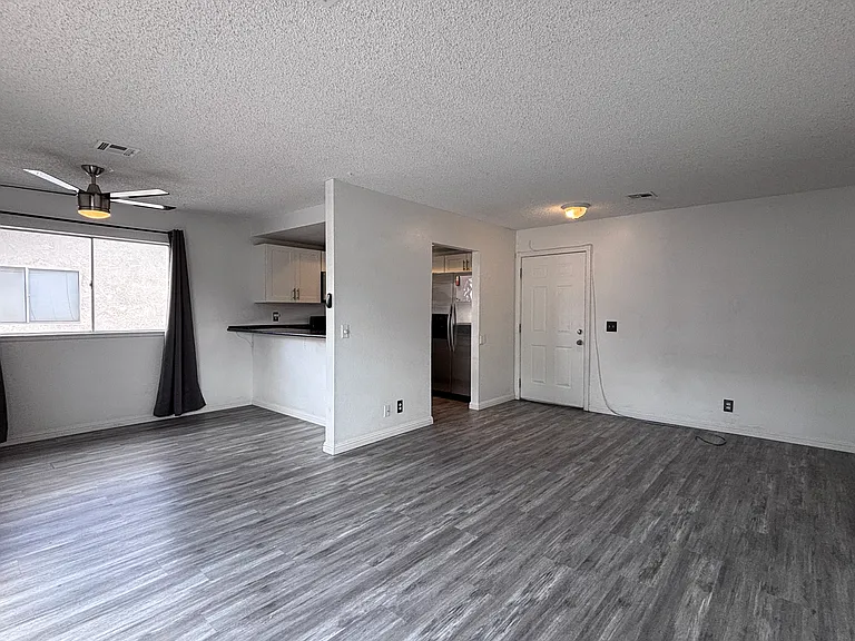 2340 Canfield Dr #D — Photo 5